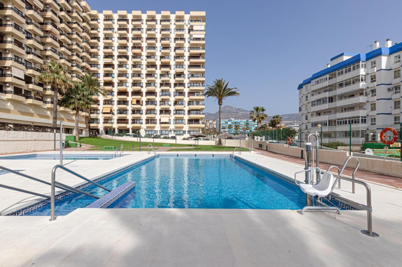 Amazing Views Beachfront Apartment With Swimming Pool Benalmádena Eksteriør billede