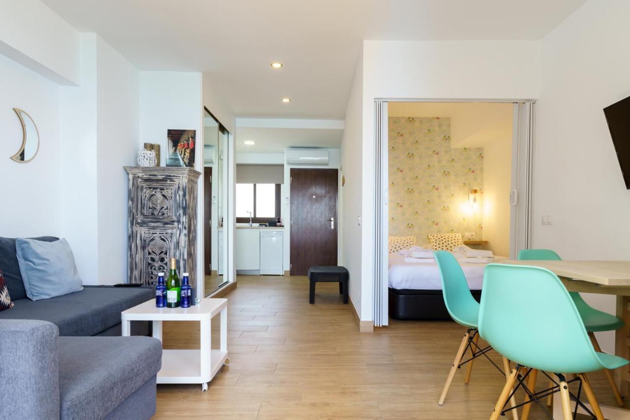 Amazing Views Beachfront Apartment With Swimming Pool Benalmádena Eksteriør billede